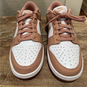 Nike women’s shoes. Nike Dunk Low white/rose.